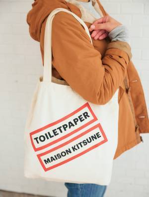 古着×アウトドアアイテムの正解コーデ！小物づかいでグッと上品に♪ | HugMug