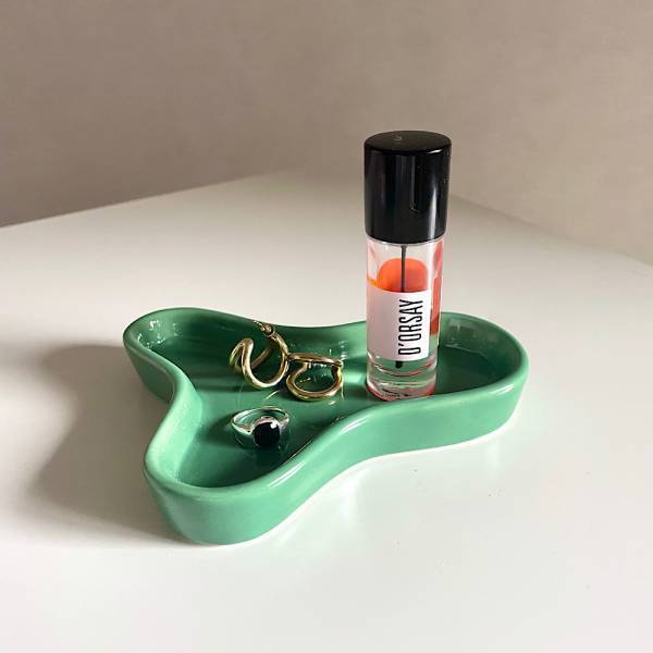 【3COINS】絶対買うべき神アイテムベスト5！高山都さんコラボ食器からソックスまで♪ | HugMug