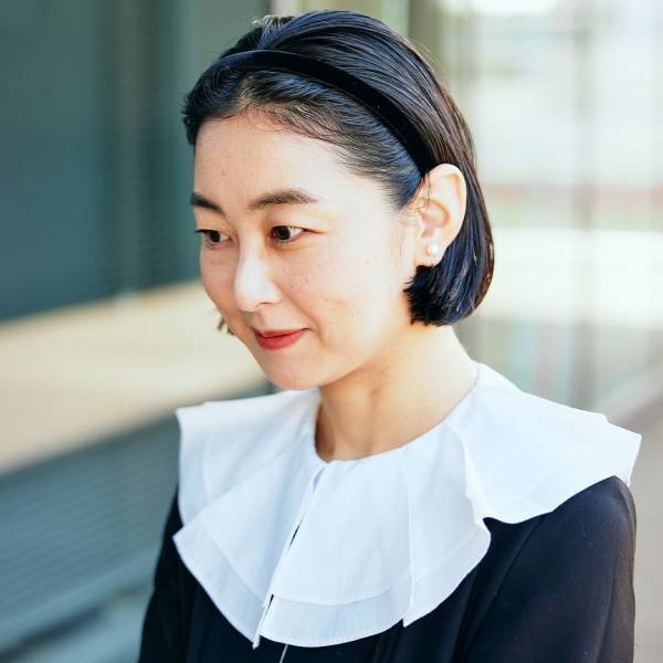 【BEAMSママ＆パパの卒園式・入園入学式コーデ６選】自分らしいスタイリングのコツは？ | HugMug