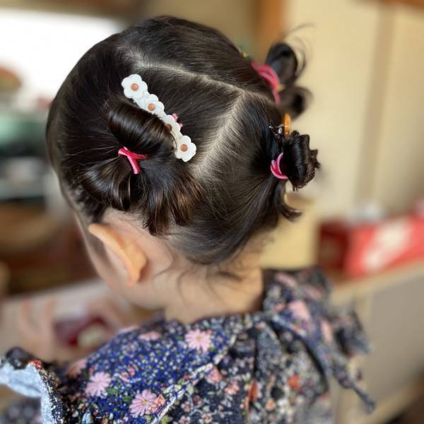 不器用さんでも簡単にできる！子どものおしゃれヘアアレンジ | HugMug - 親子で楽しむファッションやライフスタイル情報を届けるママメディア