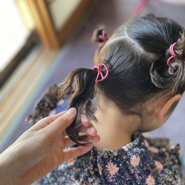不器用さんでも簡単にできる！子どものおしゃれヘアアレンジ | HugMug - 親子で楽しむファッションやライフスタイル情報を届けるママメディア
