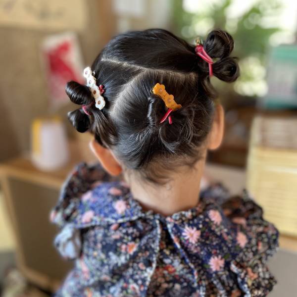 不器用さんでも簡単にできる！子どものおしゃれヘアアレンジ | HugMug - 親子で楽しむファッションやライフスタイル情報を届けるママメディア