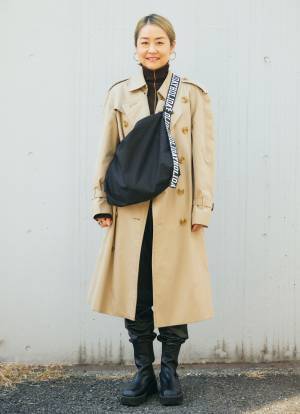 『ZARA』のレザーパンツがめっちゃ使える！トレンチコートを辛口に着こなし♡ | HugMug