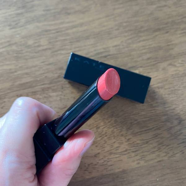 プチプラコスメでつくる30代の春メイク♪ キャンメイク、ケイト、セザンヌが超優秀！ | HugMug