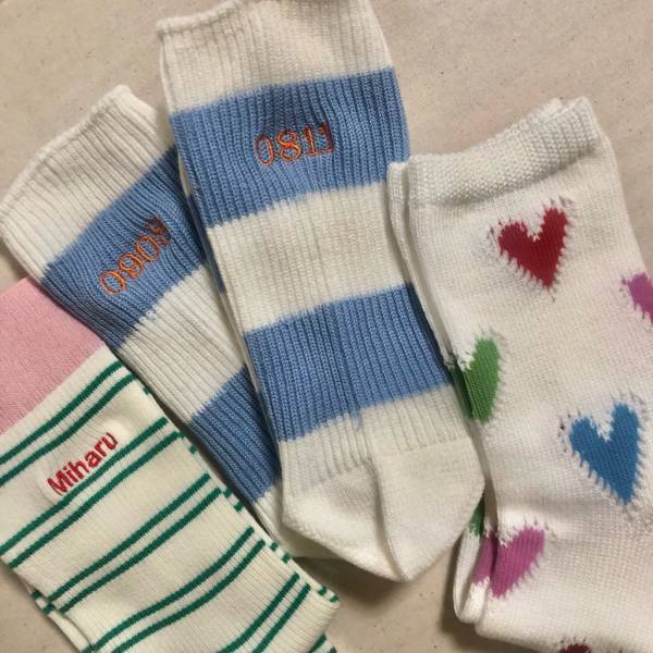 靴下屋の刺繍サービスでオリジナルソックスが作れる！キッズソックスも対応♪プレゼントにも◎ | HugMug