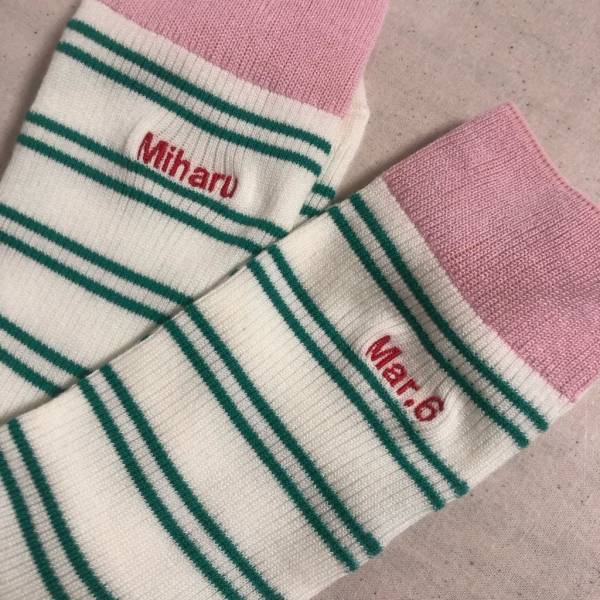 靴下屋の刺繍サービスでオリジナルソックスが作れる！キッズソックスも対応♪プレゼントにも◎ | HugMug
