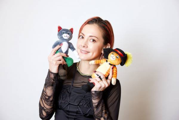 【土屋アンナさんが考える、家族のあり方と子育て】映画『長ぐつをはいたネコと９つの命』 | HugMug