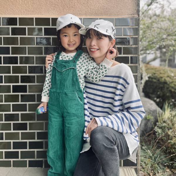 やり過ぎずおしゃれに！親子リンクコーデにおすすめの春の新作アイテム | HugMug