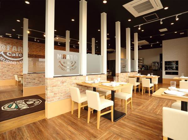 イチゴ狩りとスイーツを堪能！ カフェのあるイチゴ狩り農園6選【関東】 | HugMug