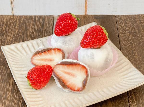 イチゴ狩りとスイーツを堪能！ カフェのあるイチゴ狩り農園6選【関東】 | HugMug