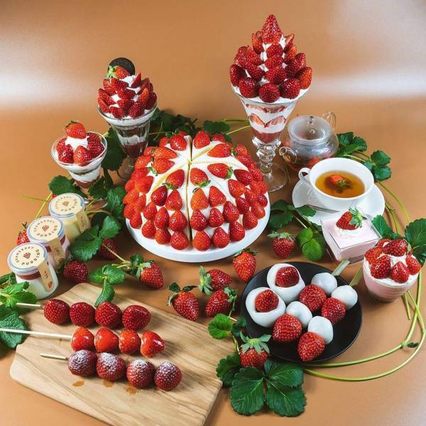 イチゴ狩りとスイーツを堪能！ カフェのあるイチゴ狩り農園6選【関東】 | HugMug