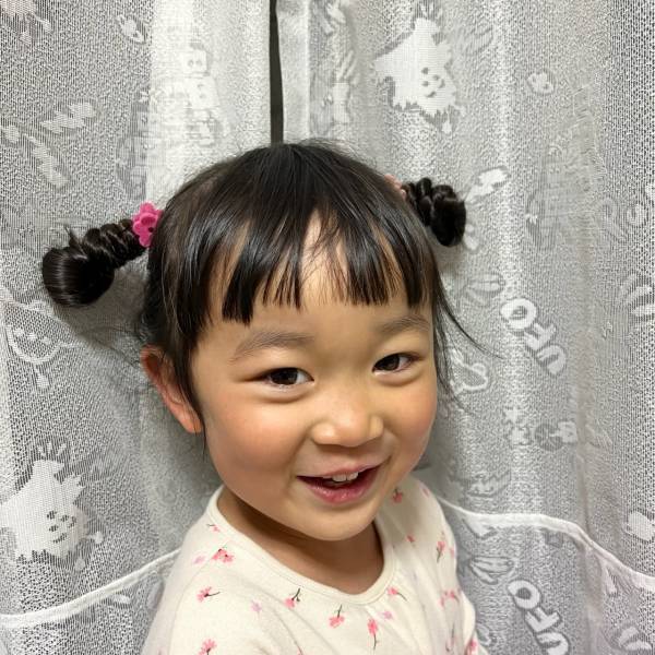 女の子ママ必見！【3coins】ヘアアクセでいつもの髪型が見違えるほど可愛くなる | HugMug