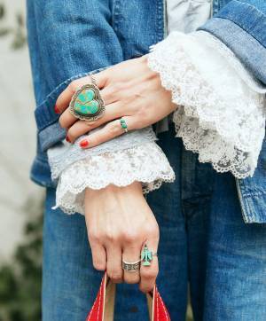 古着メインの最旬デニムリンクコーデ！ 赤を挿してちょっぴり辛口に♪ | HugMug