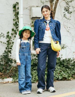 春のリンクコーデはデニム推し！【デニムリンクコーデ９選】 | HugMug - 親子で楽しむファッションやライフスタイル情報を届けるママメディア