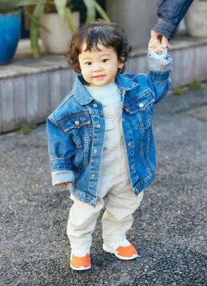 おしゃれ親子の最旬デニムリンクコーデ！『ザラ』でつくるキッズコーデにも注目♡ | HugMug - 親子で楽しむファッションやライフスタイル情報を届けるママメディア