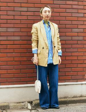 手持ちのジャケットどう着こなす？【おしゃれな人のジャケットSNAP】 | HugMug - 親子で楽しむファッションやライフスタイル情報を届けるママメディア