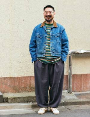 【おしゃれパパの休日コーデ 10選】センスよく見せるポイントを徹底解説！ | HugMug - 親子で楽しむファッションやライフスタイル情報を届けるママメディア