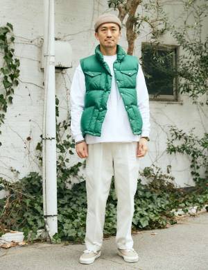 【おしゃれパパの休日コーデ 10選】センスよく見せるポイントを徹底解説！ | HugMug - 親子で楽しむファッションやライフスタイル情報を届けるママメディア