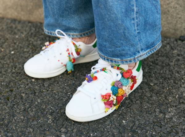 『ザラキッズ』のデニムボトムスは絶対買い！デニム×スニーカーで動ける親子コーデ♪ | HugMug