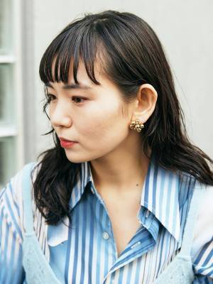 古着MIXコーデの決定版！ ブルー×ホワイトで爽やかに♡ | HugMug