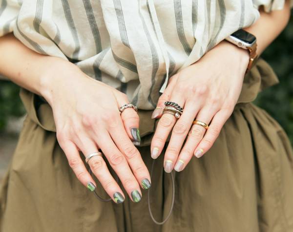 レディなブラウスで春気分♡ パラシュートパンツ合わせが今っぽい！ | HugMug