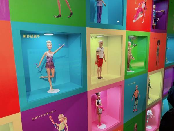 子連れで行きたい！職業の多様性を考える「キミのなりたいものっ展？with Barbie」 | HugMug