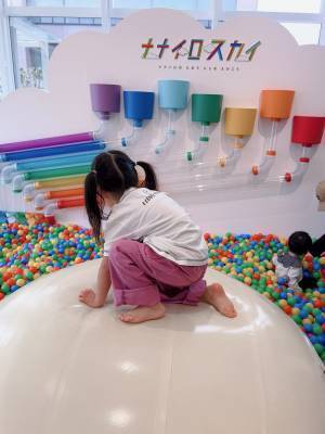 SDGsがテーマのキッズパーク！遊んで、触れて、感じて学べる「ITOCHU SDGs STUDIO」 | HugMug