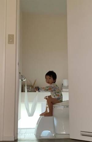 「わが家のトイレトレーニング事情」武智志穂の沖縄でのんびり双子育児 Vol.32 | HugMug