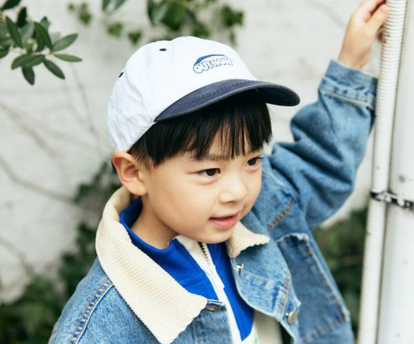 おしゃれファミリーのデニムコーデ♡ 古着のオーバーオールがめちゃかわ！ | HugMug