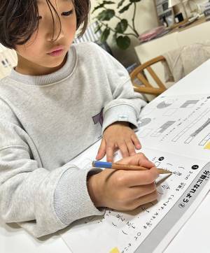 やってよかった【学習系の習い事】！我が家の7歳と4歳の習い事事情 | HugMug