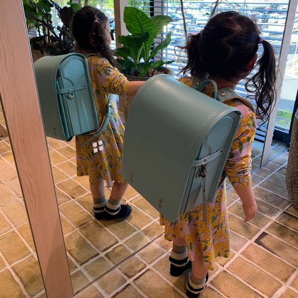 【土屋鞄ランドセル】ラン活レポート！開始時期から豊富なカラーやラインナップをご紹介 | HugMug