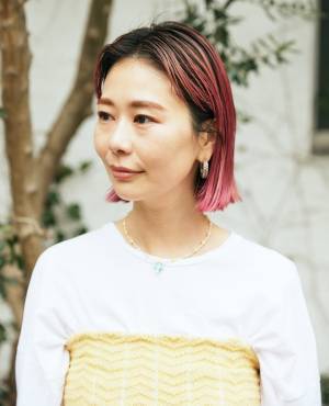 おしゃれファミリーの古着MIXコーデ♡ ホワイト×春カラーがめちゃかわ！ | HugMug - 親子で楽しむファッションやライフスタイル情報を届けるママメディア