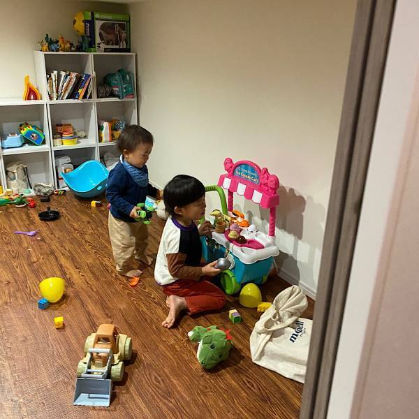 【2人兄弟】アパレル販売員ワーママ1日のスケジュールと頼れるグッズ紹介！ | HugMug