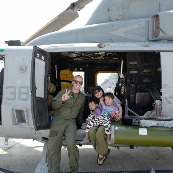 「嘉手納基地アメリカフェスタに参戦！」武智志穂の沖縄でのんびり双子育児 Vol.33 | HugMug