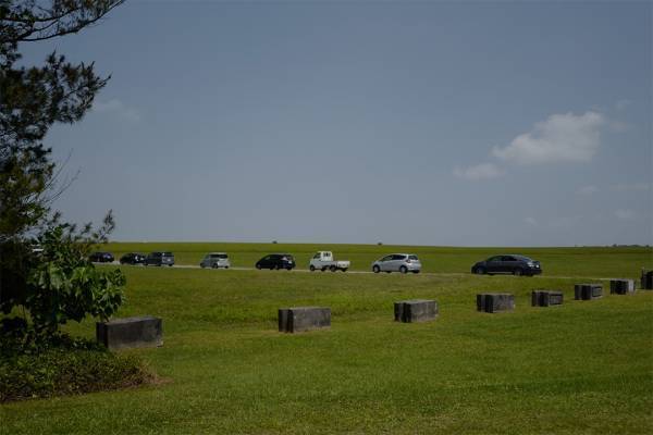 「嘉手納基地アメリカフェスタに参戦！」武智志穂の沖縄でのんびり双子育児 Vol.33 | HugMug