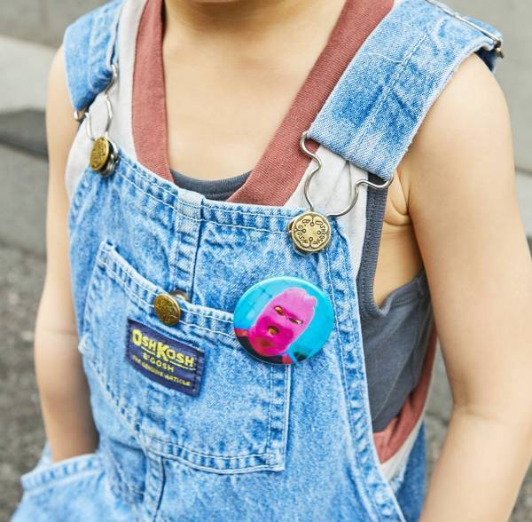 公園にも行けちゃうスニーカーコーデ！ キッズはオーバーオールでなかよしリンクに♪ | HugMug