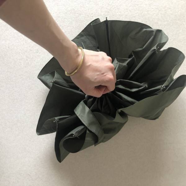 ダイソー発【standardproducts】おもしろワンタッチ機能付き折りたたみ傘 | HugMug