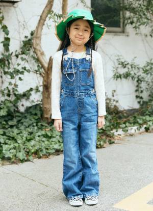 デニムで簡単親子リンク♡ 『ZARA』キッズのオールインワンがめちゃかわ！ | HugMug - 親子で楽しむファッションやライフスタイル情報を届けるママメディア