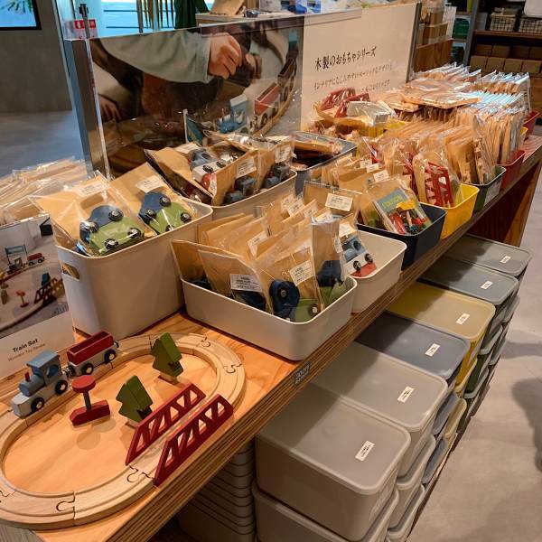 ダイソー発【Standard Products】ベビー・キッズ向け木製玩具が充実！プレゼントにも♪ | HugMug - 親子で楽しむファッションやライフスタイル情報を届けるママメディア