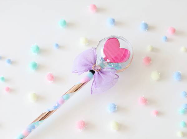 100円ショップの材料でできる！ ヒーロー&ヒロインなりきり変身アイテムで遊ぼう | HugMug