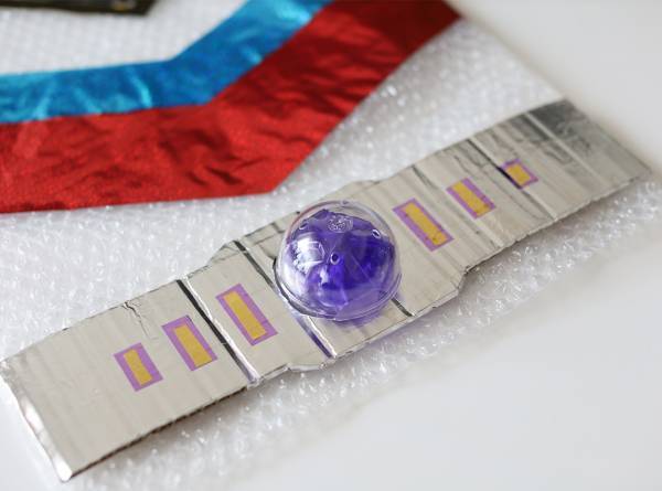 100円ショップの材料でできる！ ヒーロー&ヒロインなりきり変身アイテムで遊ぼう | HugMug