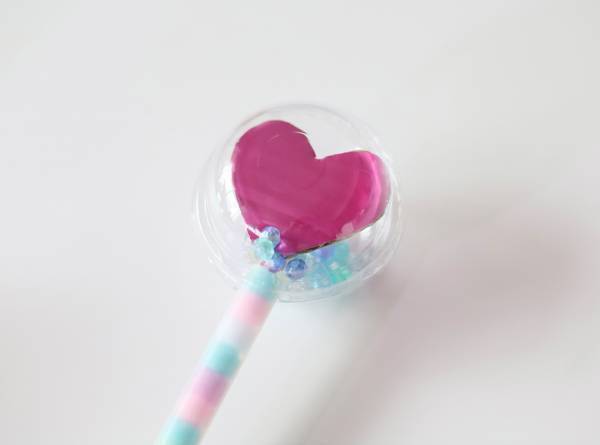 100円ショップの材料でできる！ ヒーロー&ヒロインなりきり変身アイテムで遊ぼう | HugMug