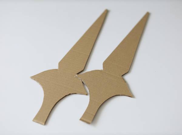 100円ショップの材料でできる！ ヒーロー&ヒロインなりきり変身アイテムで遊ぼう | HugMug