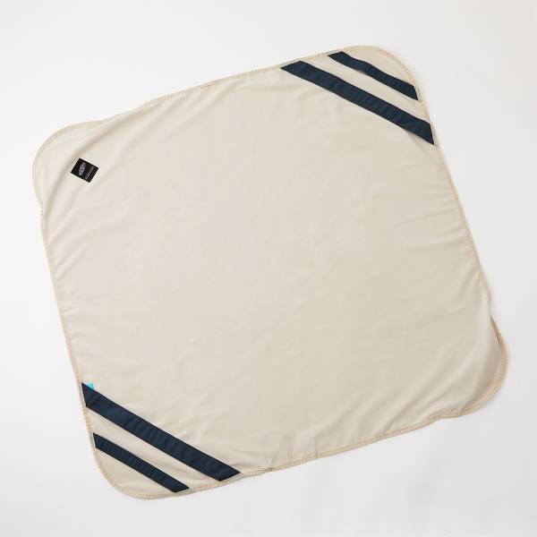 【荷物がぐっと軽くなる機能性グッズ10選】子連れでのお出かけに便利！ | HugMug - 親子で楽しむファッションやライフスタイル情報を届けるママメディア