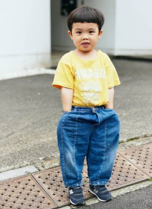 失敗しない古着リンクコーデ！ デニム×イエローで即統一感アップ♡ | HugMug - 親子で楽しむファッションやライフスタイル情報を届けるママメディア