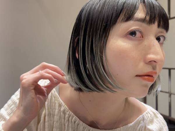 美容師が見つけた最強コンビ！雨に負けないヘアセットはRefaヘアアイロンとロックオイル | HugMug - 親子で楽しむファッションやライフスタイル情報を届けるママメディア