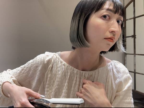 美容師が見つけた最強コンビ！雨に負けないヘアセットはRefaヘアアイロンとロックオイル | HugMug - 親子で楽しむファッションやライフスタイル情報を届けるママメディア