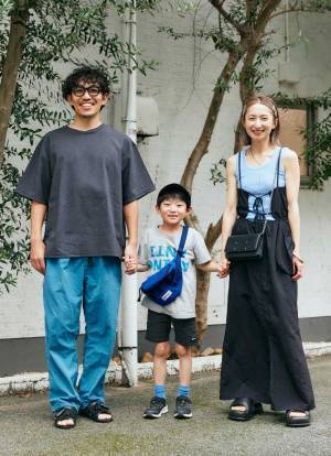 ブラック×ブルーで即統一感アップ！おしゃれファミリーのカラーリンクコーデ♡ | HugMug - 親子で楽しむファッションやライフスタイル情報を届けるママメディア