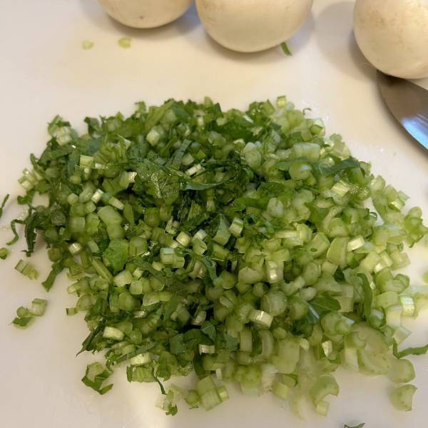 簡単すぎない？絶対おすすめ！カブの葉を使った「作り置き」レシピをお紹介♪ | HugMug - 親子で楽しむファッションやライフスタイル情報を届けるママメディア