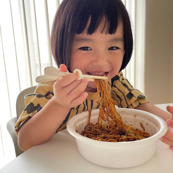 よみうりランドのフードファクトリーで【オリジナル日清U.F.O.焼そば】作りを体験！ | HugMug - 親子で楽しむファッションやライフスタイル情報を届けるママメディア